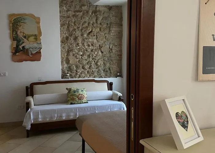 Centro アパート テルニ